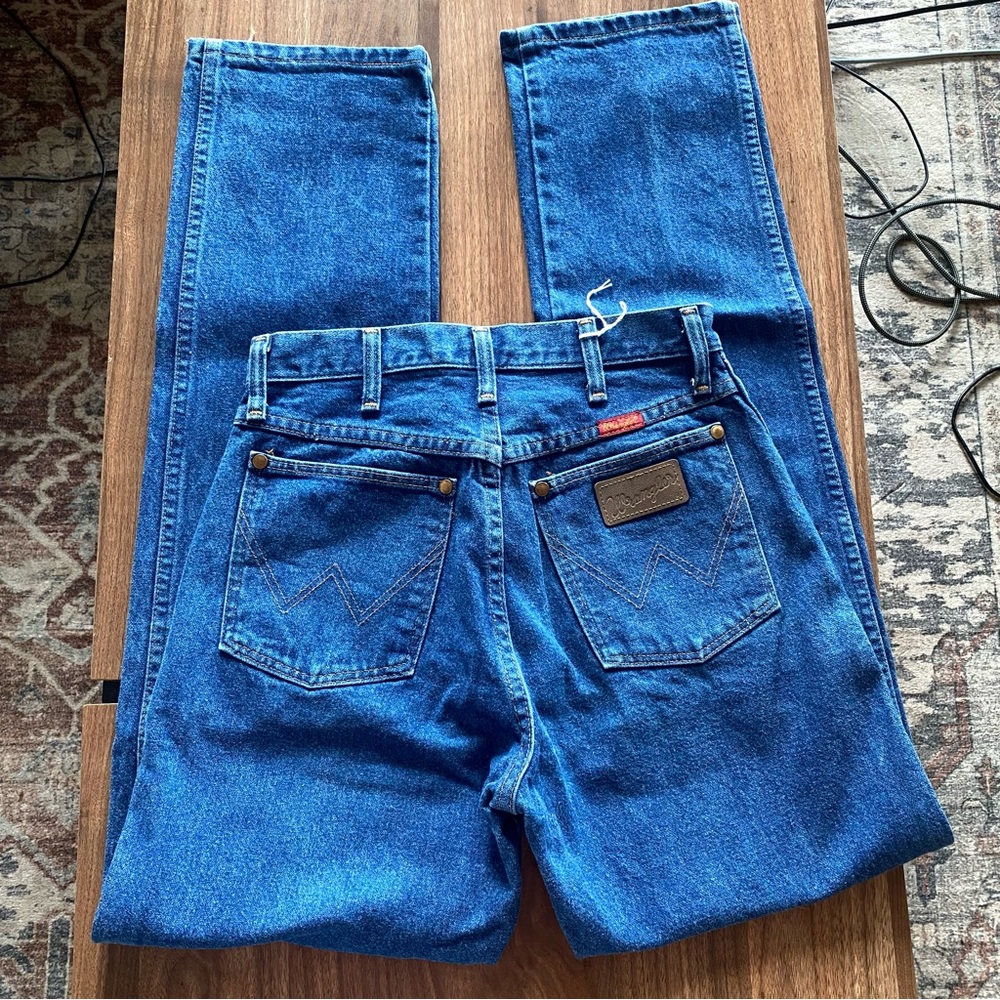 Wrangler Straight Leg Jeans - Classic Blue Denim